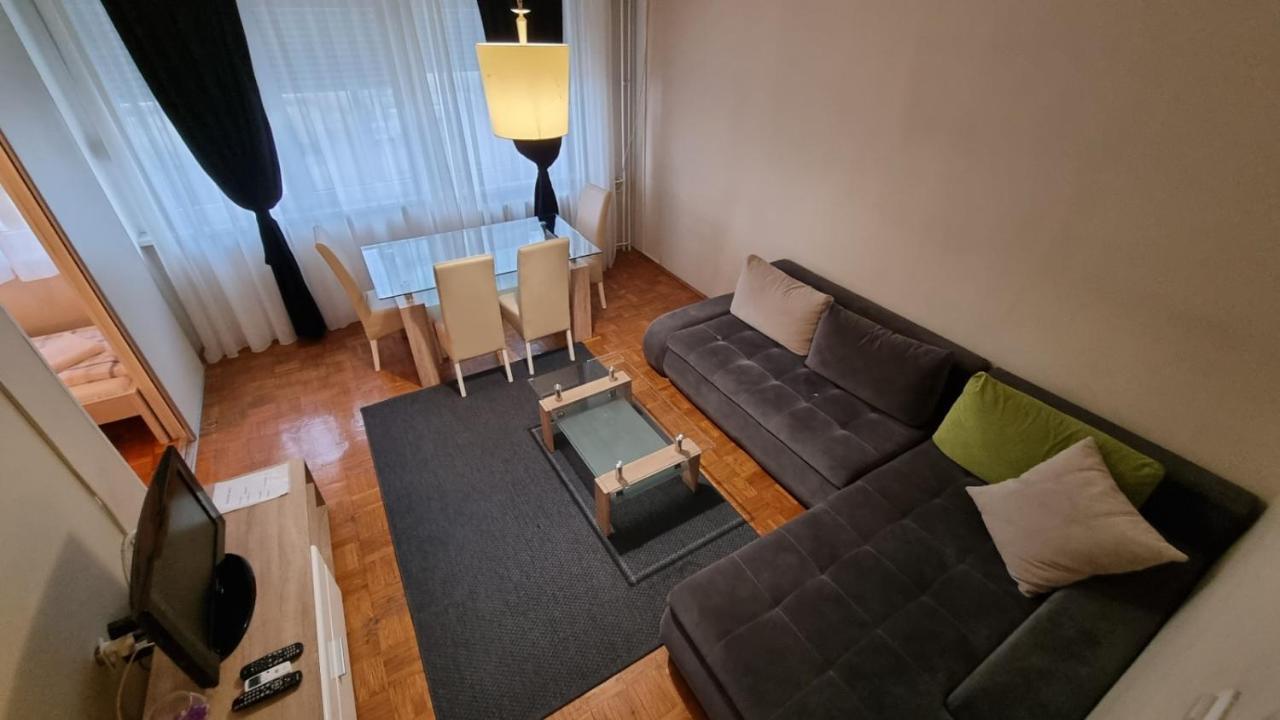 Slavija Square Apartments Beograd Bagian luar foto