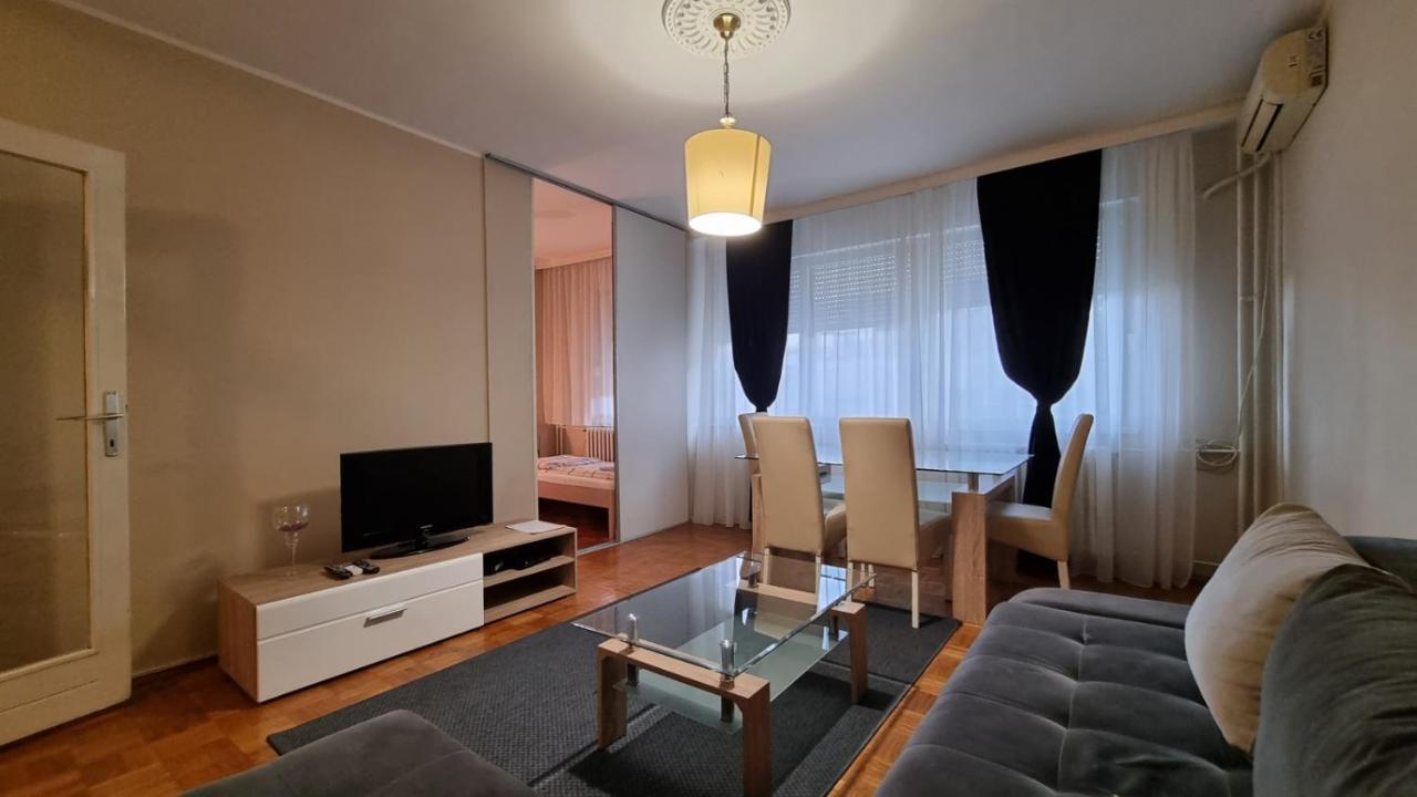 Slavija Square Apartments Beograd Bagian luar foto