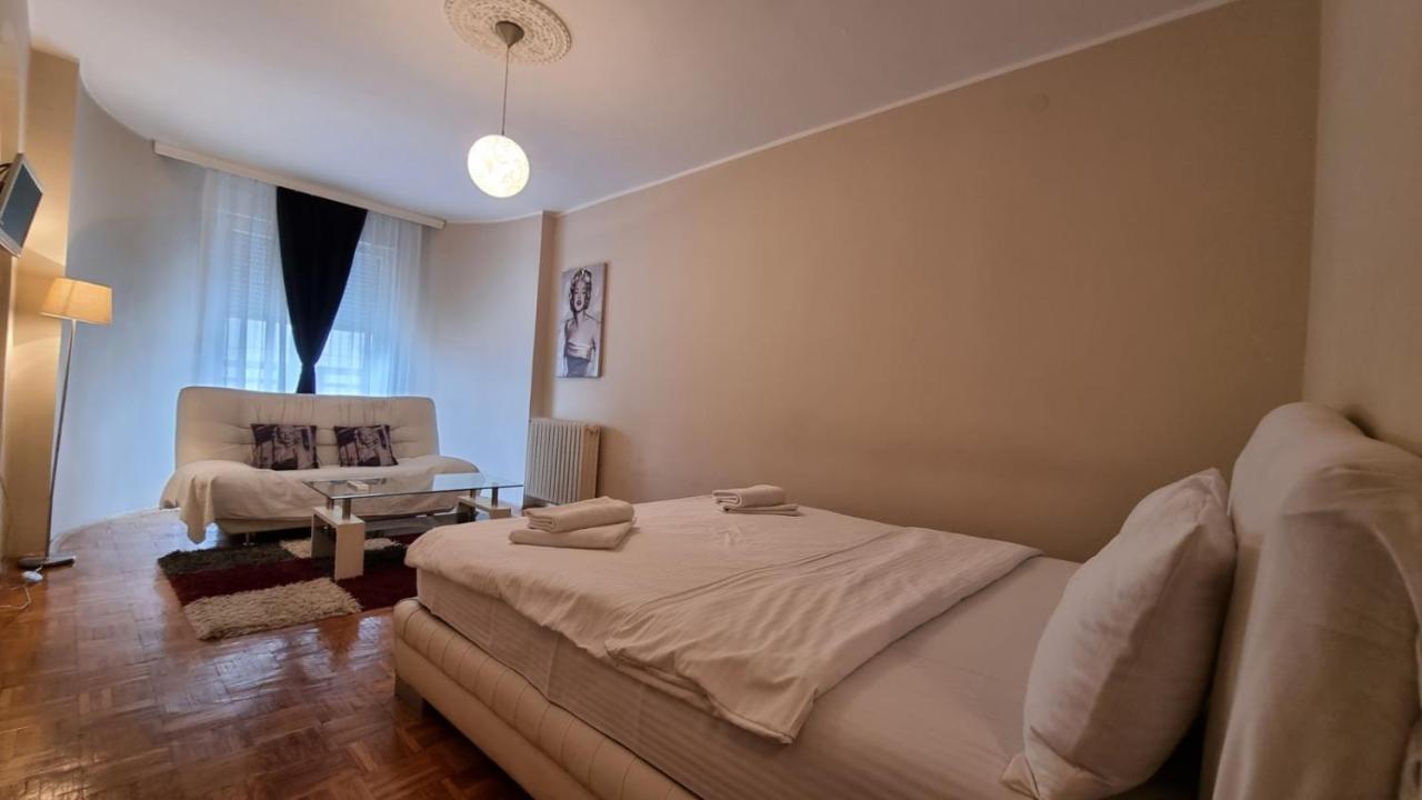 Slavija Square Apartments Beograd Bagian luar foto
