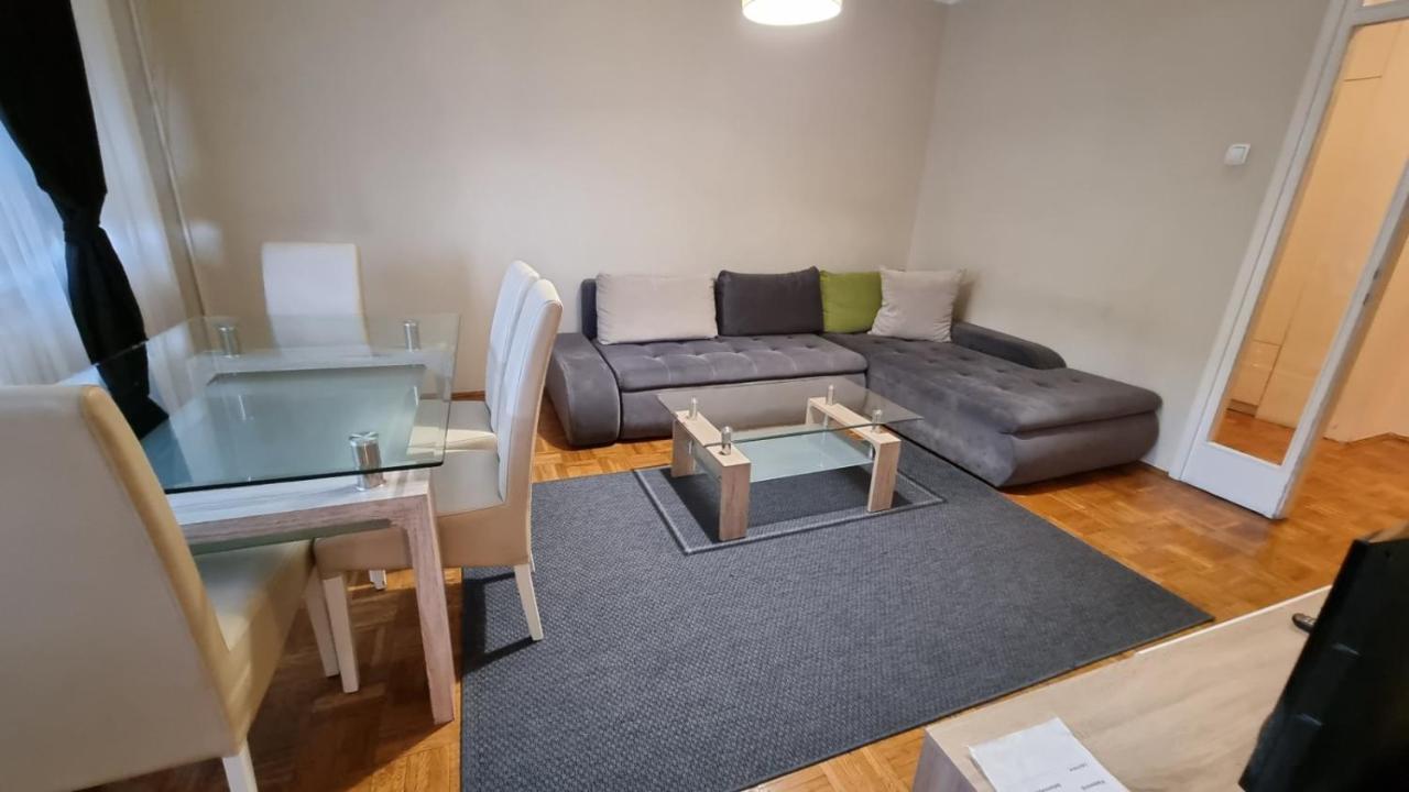 Slavija Square Apartments Beograd Bagian luar foto