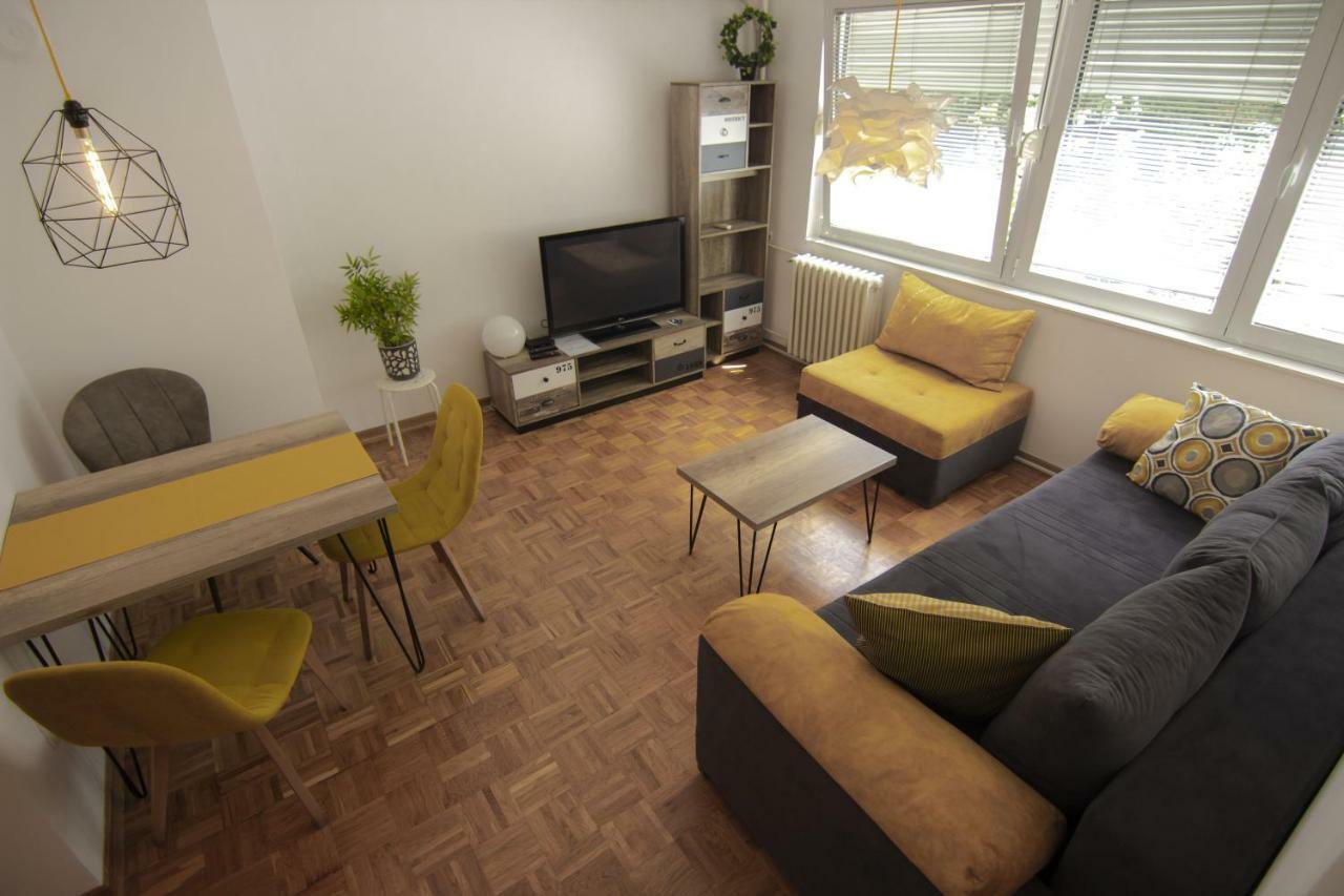 Slavija Square Apartments Beograd Bagian luar foto