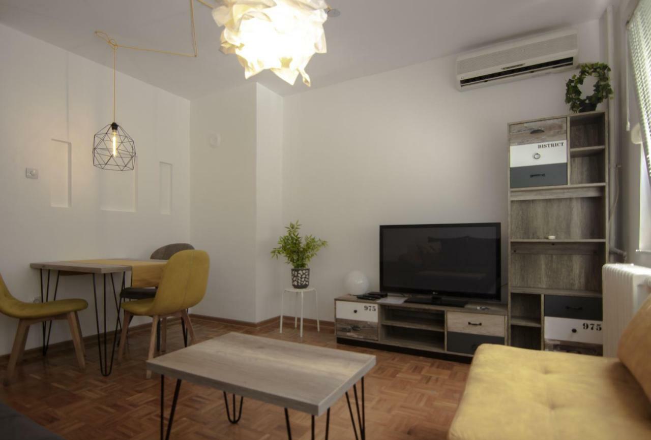 Slavija Square Apartments Beograd Bagian luar foto