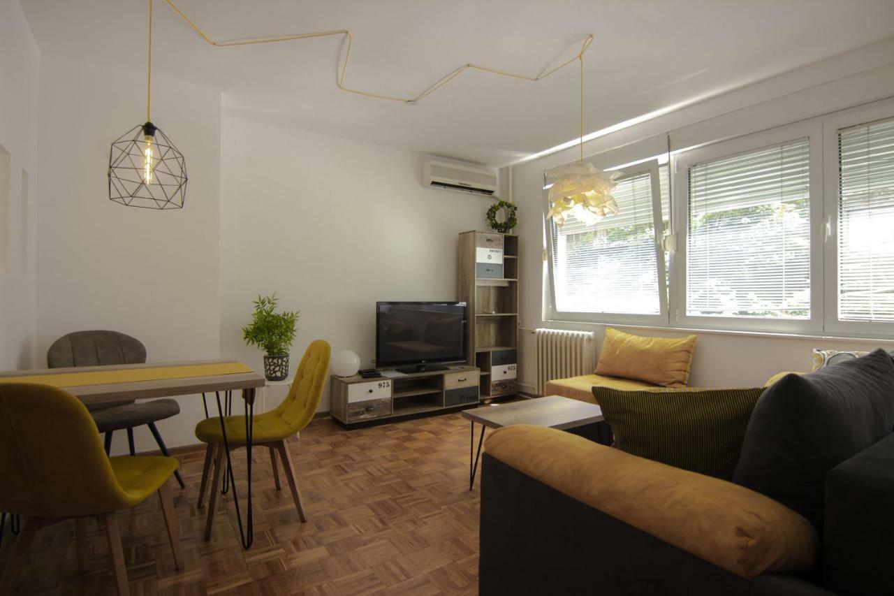 Slavija Square Apartments Beograd Bagian luar foto